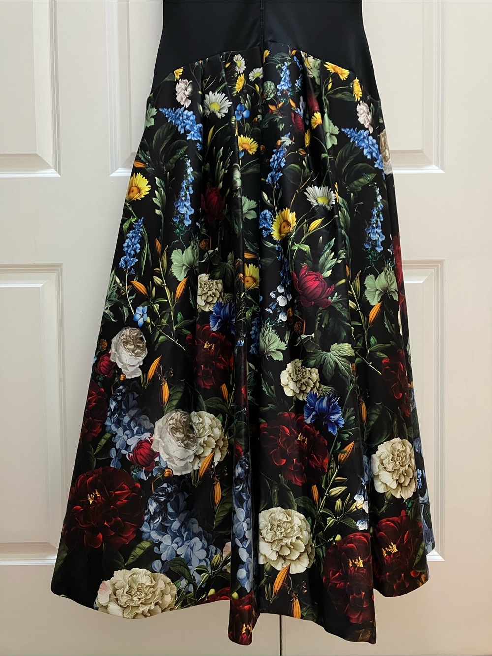 NWT Alice & Olivia Adley Drop Waist Black Floral Maxi Dress Gown Pockets size 14 - Picture 9 of 16